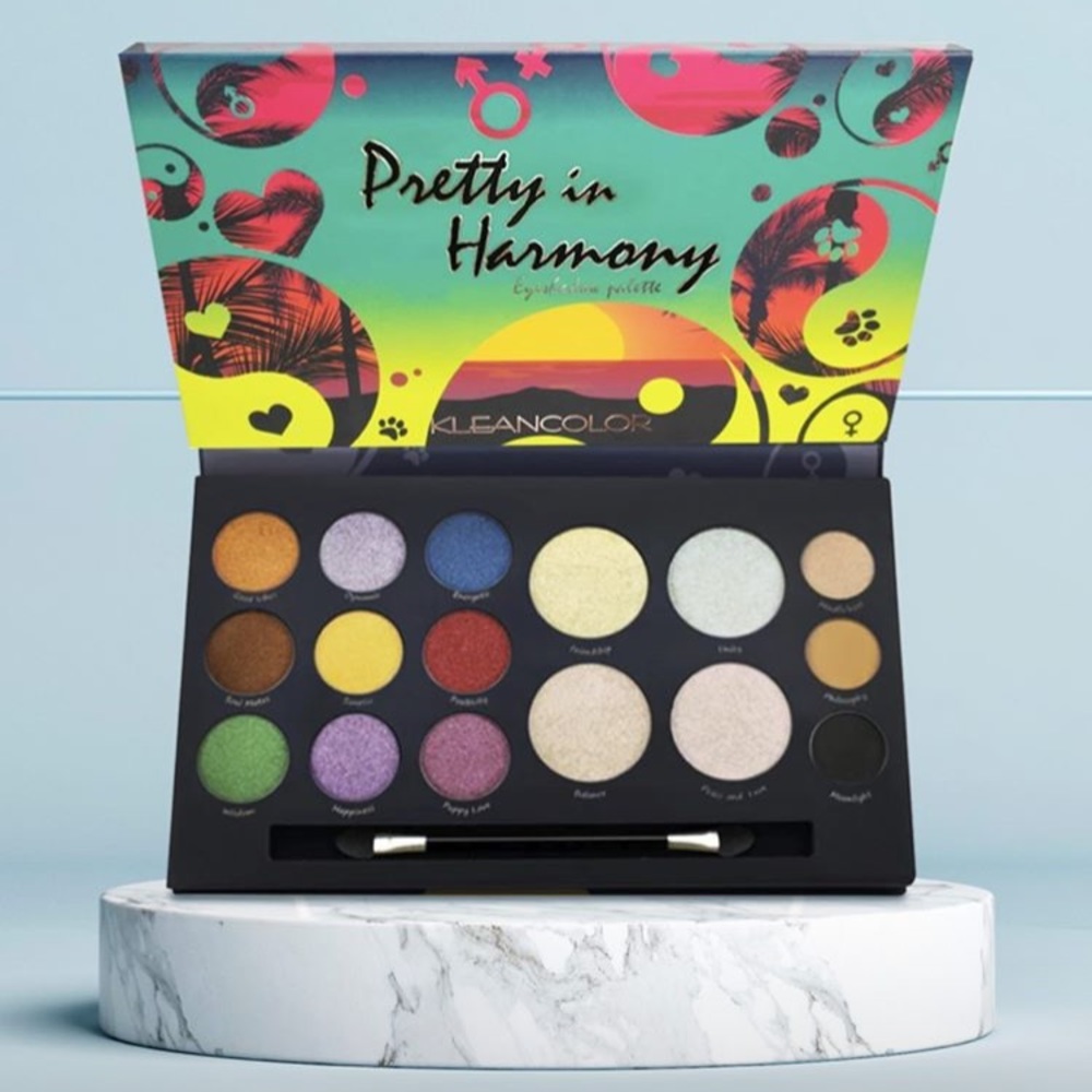 Eyeshadow Palette 16 shades mattes/highlights